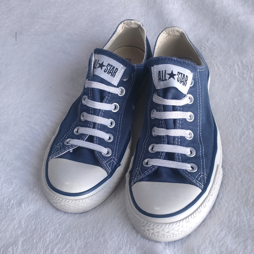 💙 Denim Blue Converse Size 6 Mens (Size 8 Womens)